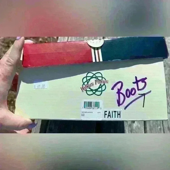 NWT Hocus Pocus Faith Boots Size 7 - Picture 3 of 3